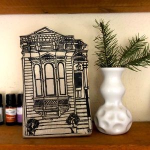 Ceramic Victorian home pot/planter